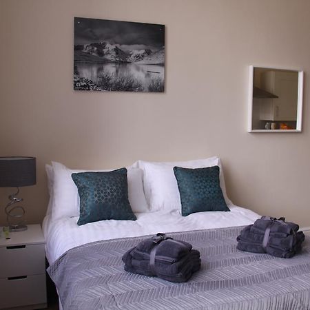 The Trafford Apartamento Stockport Exterior foto