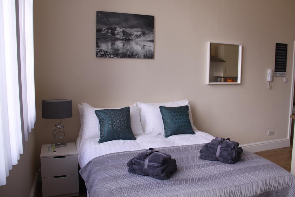 The Trafford Apartamento Stockport Exterior foto